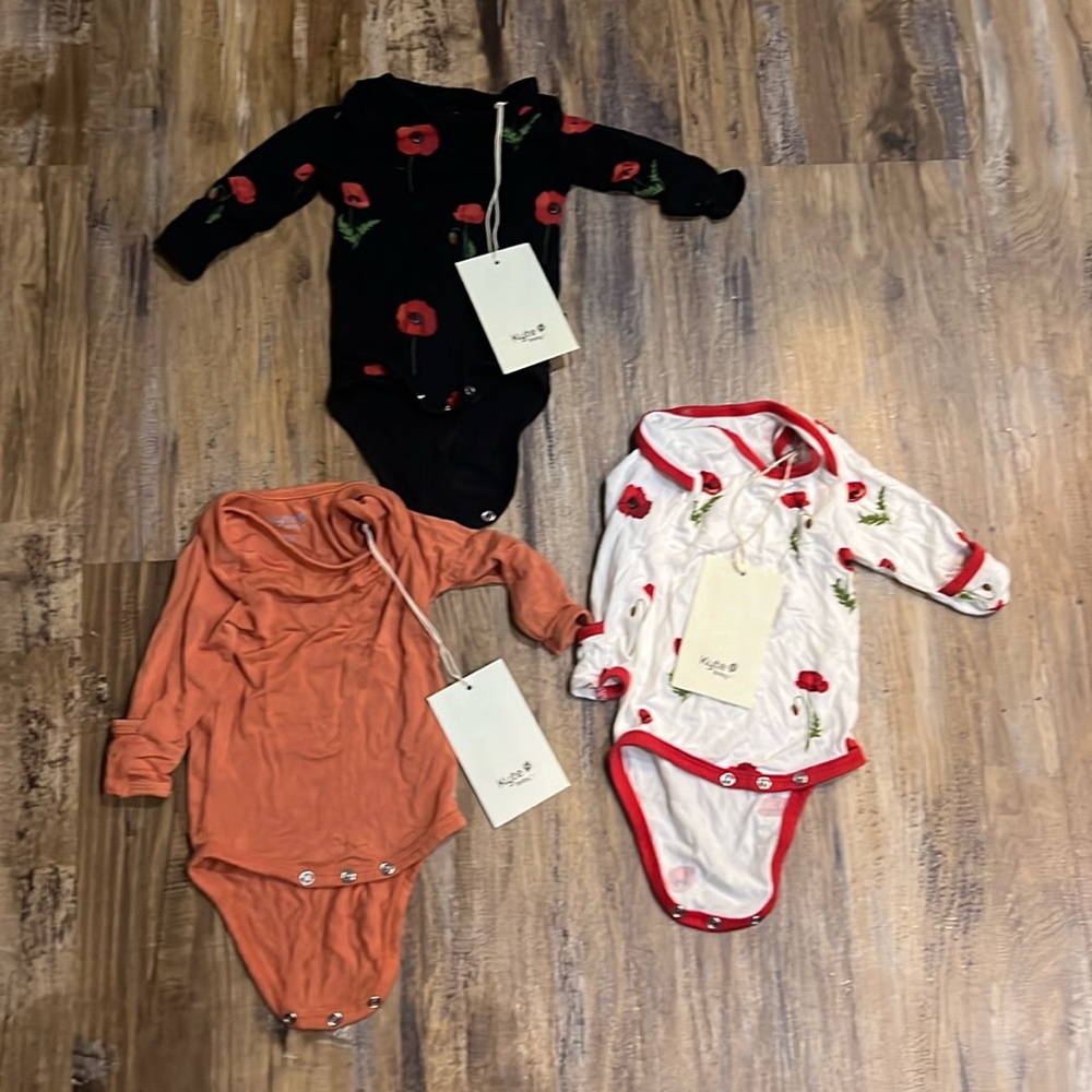 Kyte Baby NB bamboo onesies